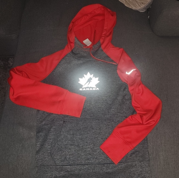 Nike therma fit team Canada hoodie - Picture 2 of 7